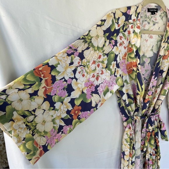 Yumi Kim Dream Lover Women’s Floral Robe with Belt & Pockets Size MED, Like New! - Picture 5 of 10
